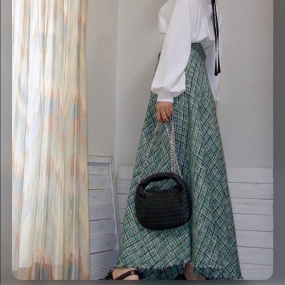 Zara Tweed High Waist Fringe Hem Button Dawn Flowy Midi skirt - Picture 8 of 12